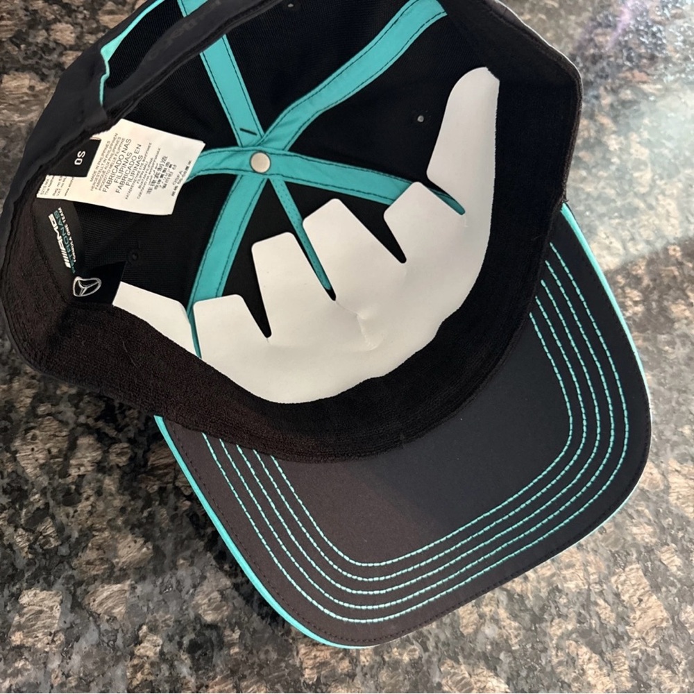 Mercedes AMG Petronas Formula 1 hat - Picture 6 of 7